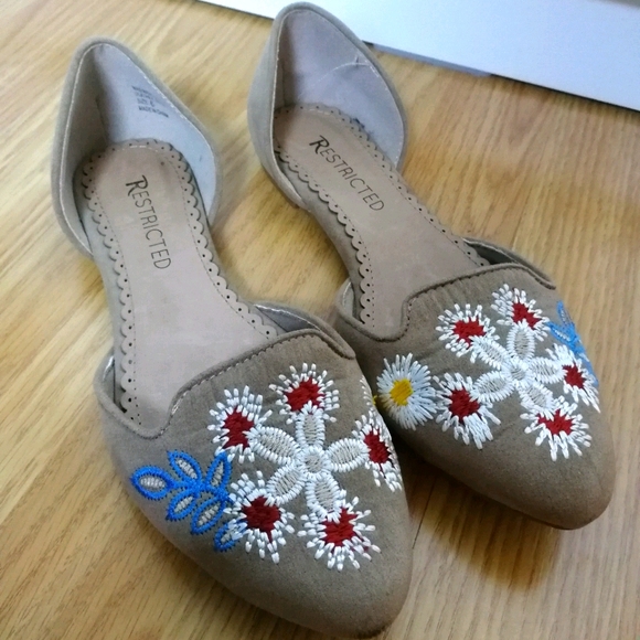 RESTRICTED D'orsay floral embroidered flats W6 - Picture 2 of 7